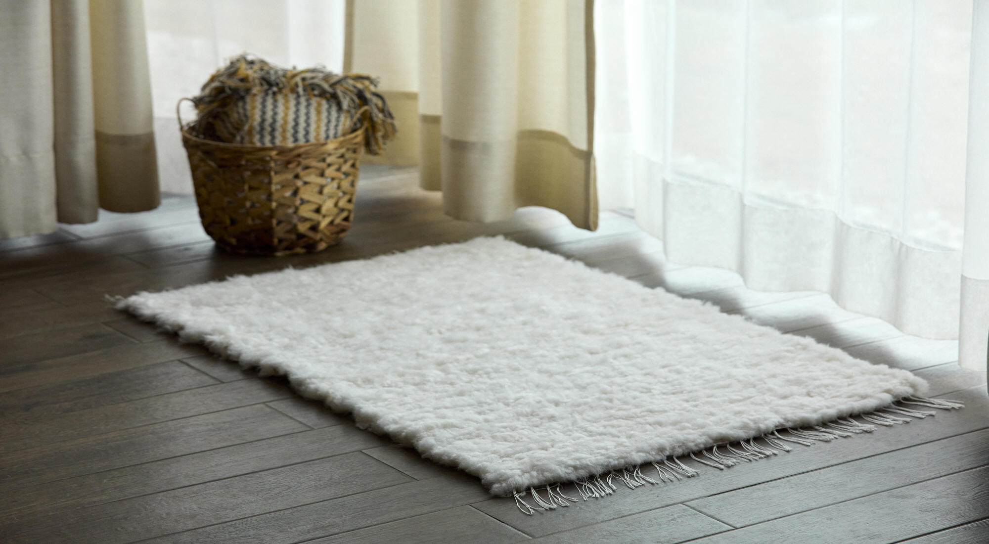 Výrobca pánskych papúč a dámskych topánok v Poľsku